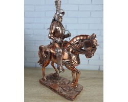 Статуэтка Рыцарь на коне , 30х25х11см, камень, металл 583 Статуэтка Рыцарь на коне , 30х25х11см, камень, металл 583