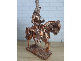 Статуэтка Рыцарь на коне , 30х25х11см, камень, металл 583 Статуэтка Рыцарь на коне , 30х25х11см, камень, металл 583