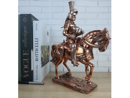 Статуэтка Рыцарь на коне , 30х25х11см, камень, металл 583 Статуэтка Рыцарь на коне , 30х25х11см, камень, металл 583