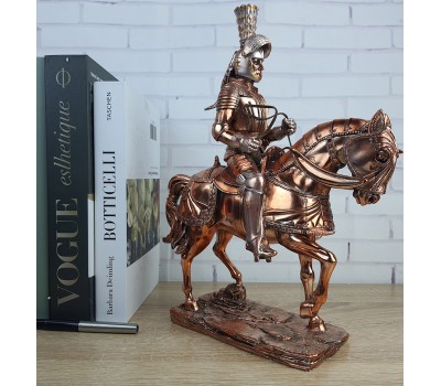 Статуэтка Рыцарь на коне , 30х25х11см, камень, металл 583 Статуэтка Рыцарь на коне , 30х25х11см, камень, металл 583
