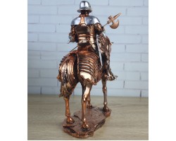Статуэтка Рыцарь на коне , 27х25х11см, камень, металл 993-1 Статуэтка Рыцарь на коне , 27х25х11см, камень, металл 993-1