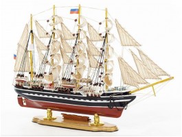 Модель корабля Крузенштерн (барк), 52x9x33 см, дерево Модель корабля Крузенштерн (барк), 52x9x33 см, дерево