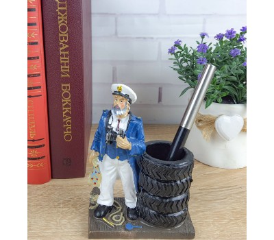 Карандашница Капитан 13х5х9 см. Карандашница Капитан 13х5х9 см.