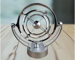 Маятник - вечный двигатель Космос Silver Romb (24х24х10 см) пластик, работает от USB