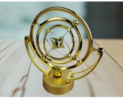 Маятник - вечный двигатель Космос GoldStar (24х24х10 см) пластик, работает от USB