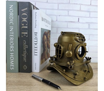 Карандашница Водолазный шлем 16х15х15 см. металл, вес 630гр. Карандашница Водолазный шлем 16х15х15 см. металл, вес 630гр.