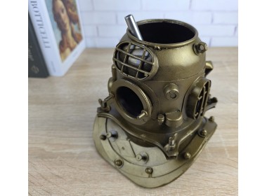 Карандашница Водолазный шлем 16х15х15 см. металл, вес 630гр. Карандашница Водолазный шлем 16х15х15 см. металл, вес 630гр.