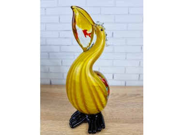 Пеликан с рыбкой. Стеклянная фигурка в стиле Мурано. 26 см Yellow