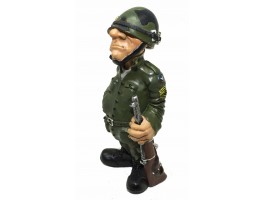 Статуэтка «Военный»